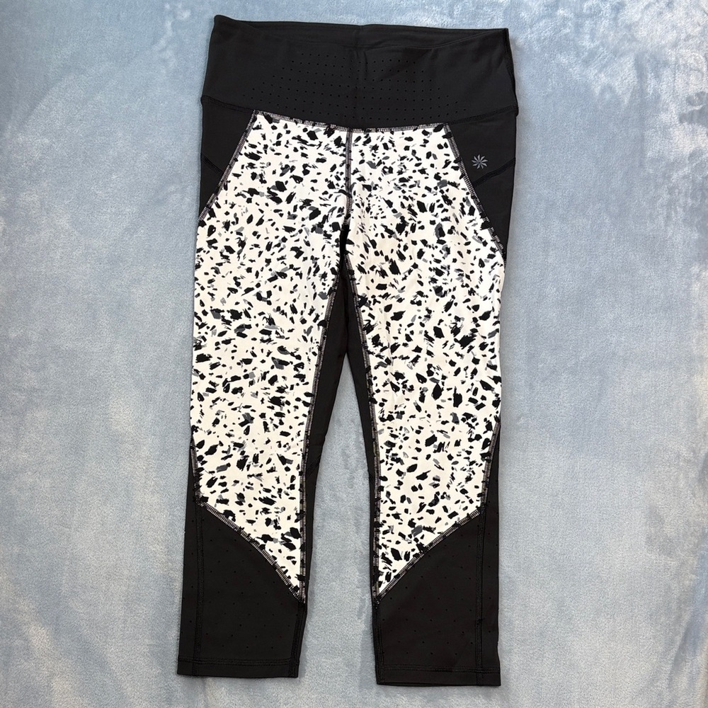 Athleta Cropped Leggings Black with White Speckled Pattern